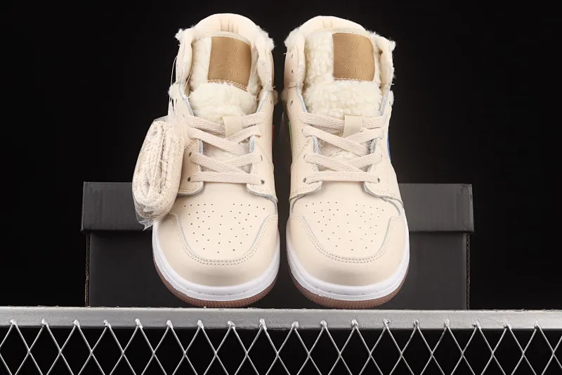 All Categories Air Jordan Jordan Series Basketball Shoes Air Jordan 1 Mid Air Jordan 1 Mid AJ1 Pearl Milk Tea Zhongbang Basketball Shoes DO2207-264